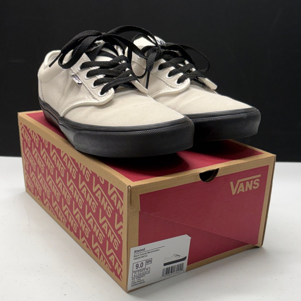 Vans Atwood Low Top Sneakers in White Suede with Black Sole Men’s US9 Like New
